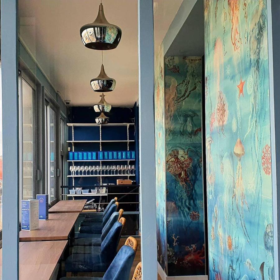 Hotel Restaurant L'Atelier Des Cousins Châtelaillon-Plage Kültér fotó