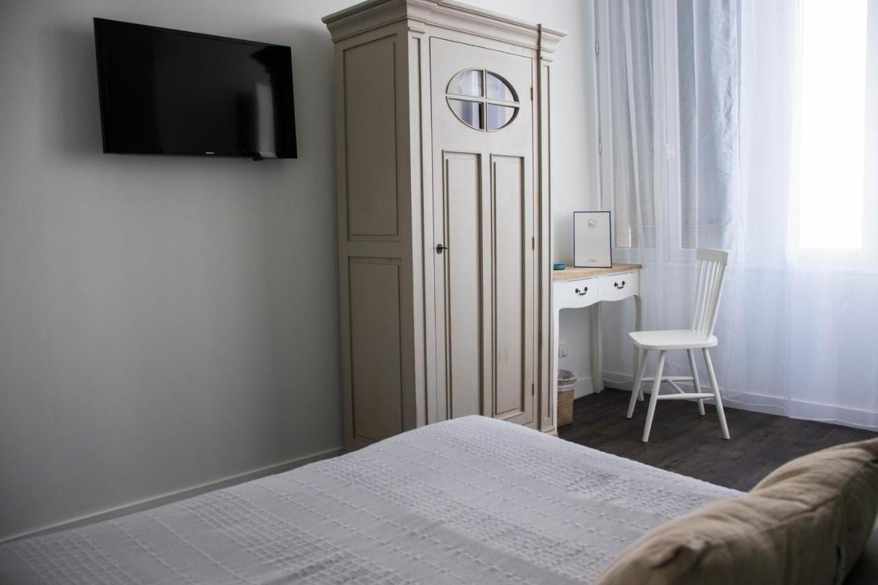 Hotel Restaurant L'Atelier Des Cousins Châtelaillon-Plage Kültér fotó